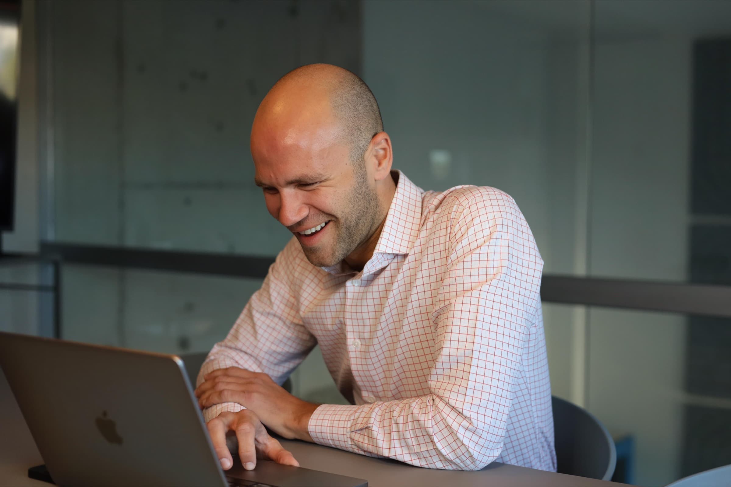 Moritz van Laack working and laughing